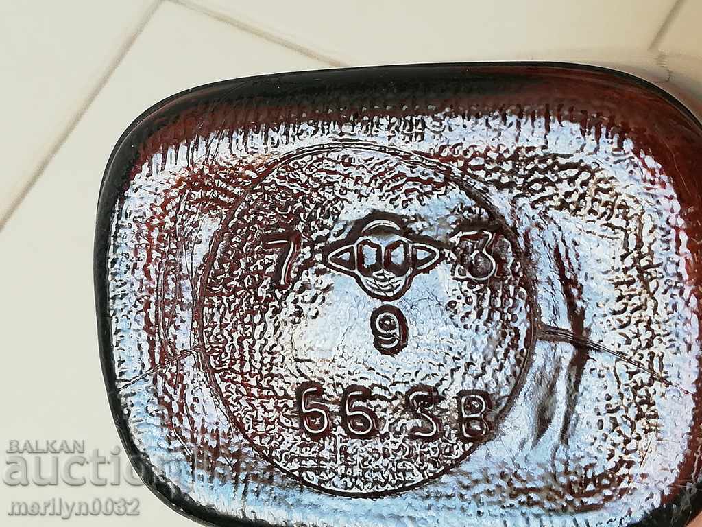 Delivery of An old bottle, a bottle, a medicine syrup bottle