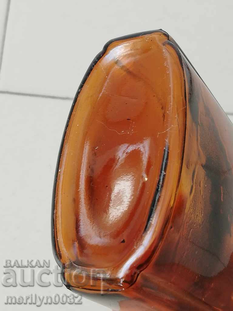 Licitație O sticlă veche, o sticlă, o sticlă de medicamente