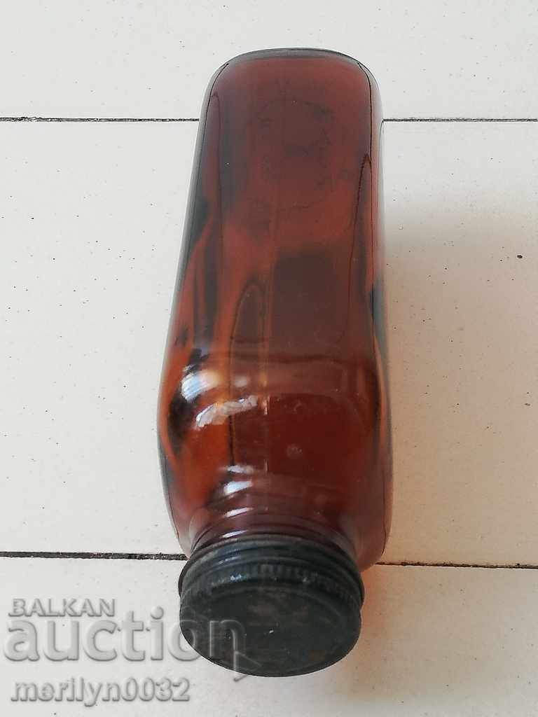 Delivery of An old bottle, a bottle, a medicine syrup bottle