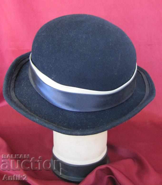 Delivery of The 30 Women's Felted Hat Delivery of The 30 Women's Felted Hat