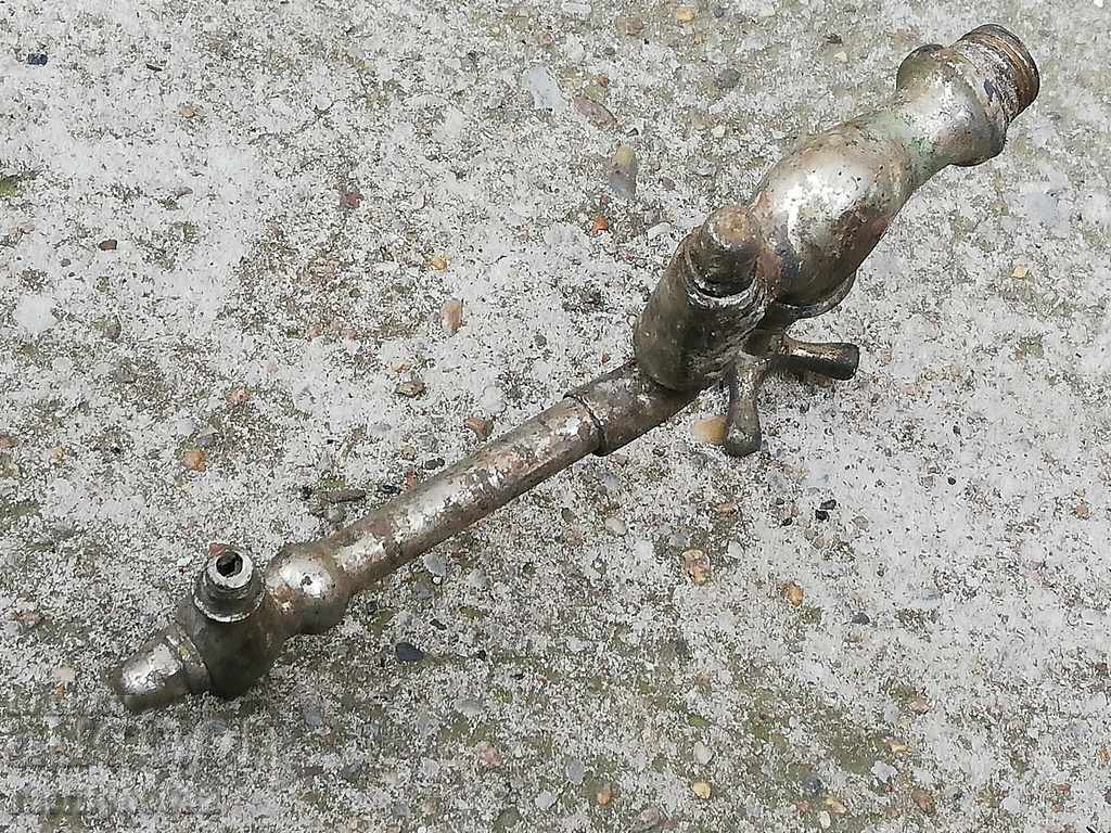 Robinet vechi din bronz - 5