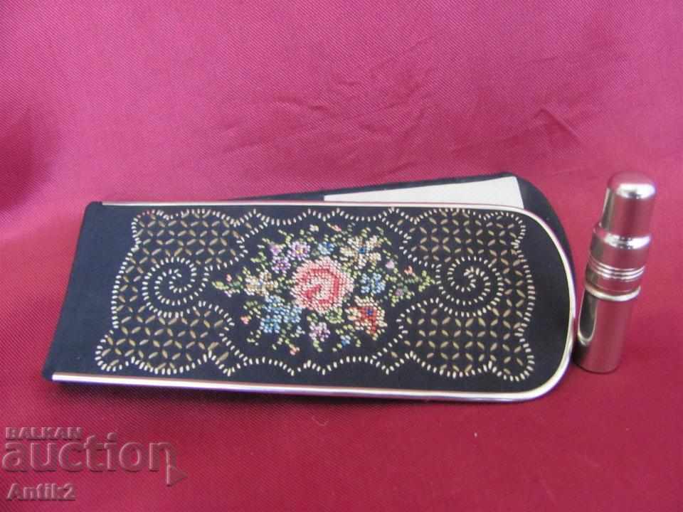 Το σετ καθρεπτών 30 γυναικών και το μίνι άρωμα Shimmer με τιμή 54.00 BGN | € 27.61