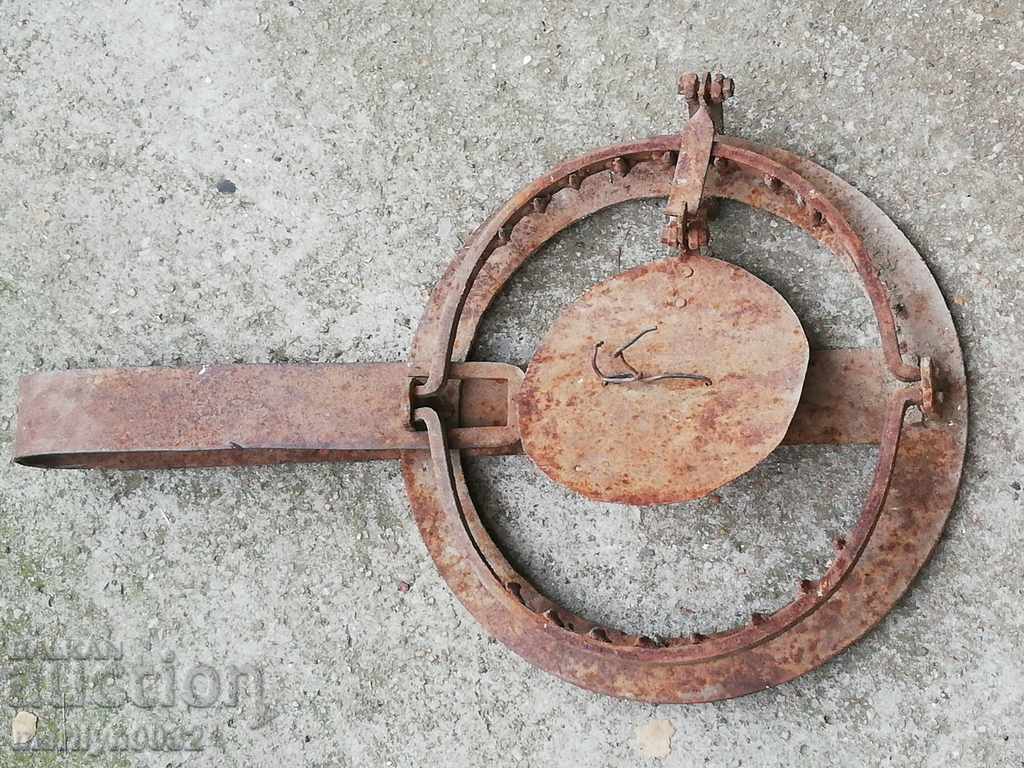 Old hand forged trap, wrought iron - 5