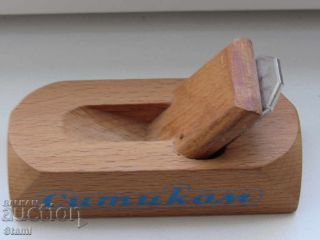 Delivery of Grasshopper-Grater Siticom since the 1990s Delivery of Grasshopper-Grater Siticom since the 1990s