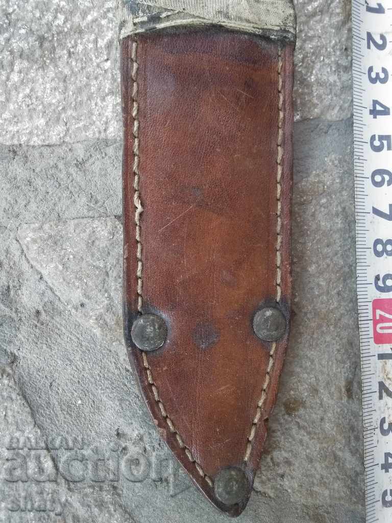 Leather knife for knife.