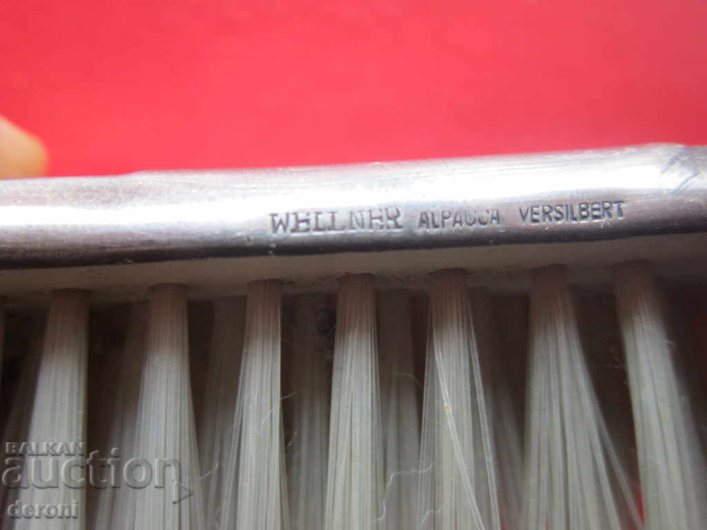 Аукцион Уникална посребрена четка Welner Alpacca Versilbert Аукцион Уникална посребрена четка Welner Alpacca Versilbert