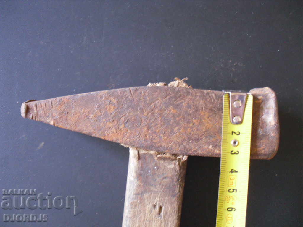 Auction Old hammer, markings Auction Old hammer, markings