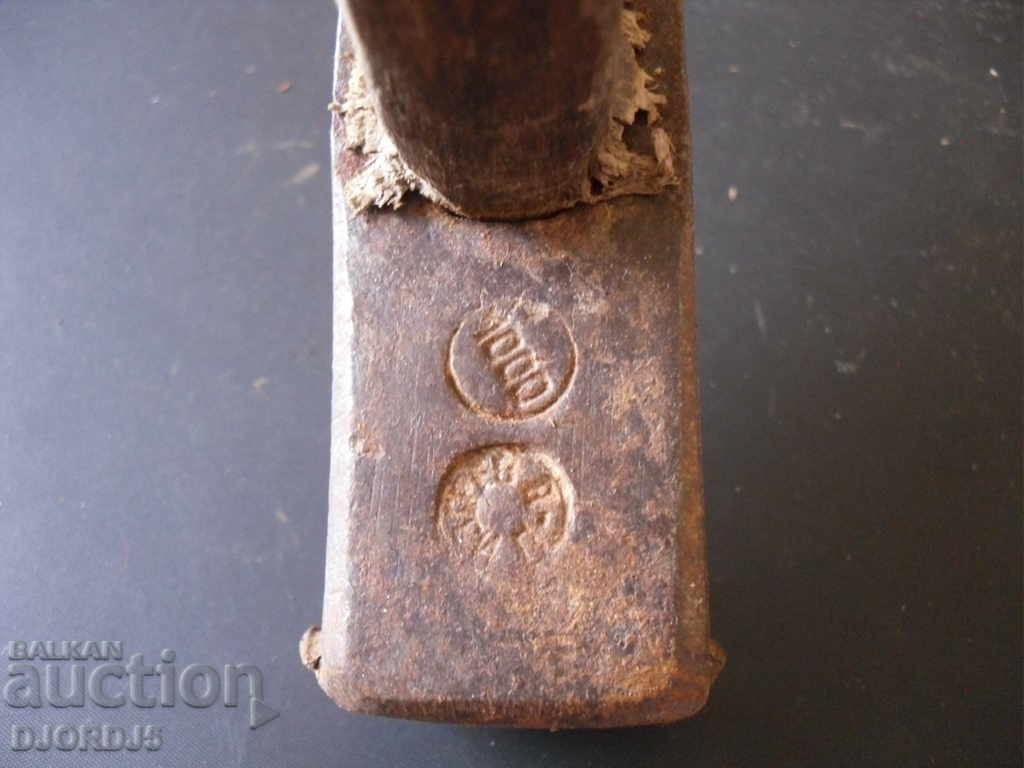 Delivery of Old hammer, markings Delivery of Old hammer, markings