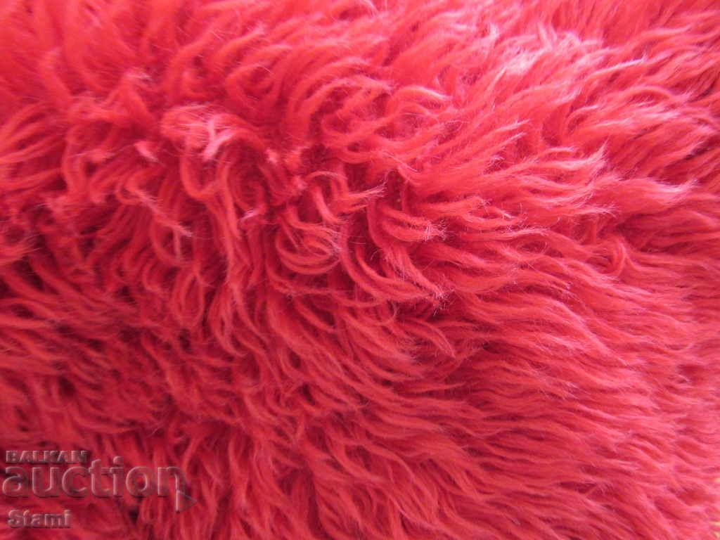 Natural wool ruby / bucket, red color with price 59.00 BGN | € 30.17 Natural wool ruby / bucket, red color with price 59.00 BGN | € 30.17