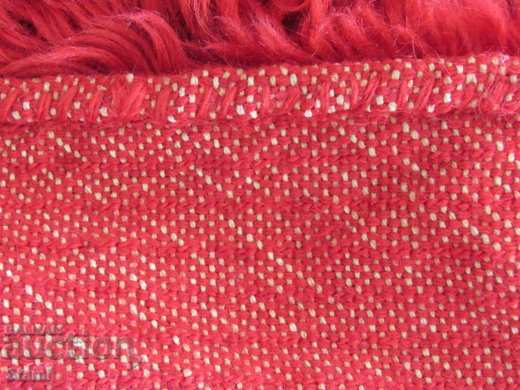 Delivery of Natural wool ruby / bucket, red color Delivery of Natural wool ruby / bucket, red color
