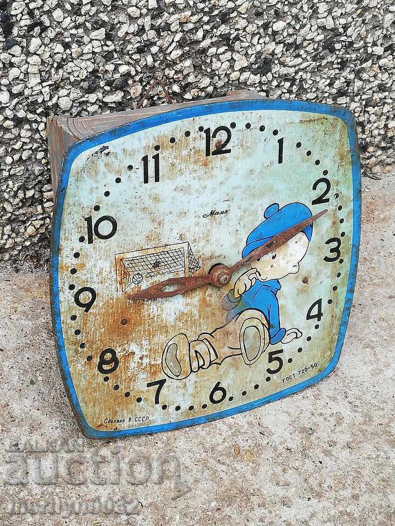 Russian wall clock for children 50s of the 20th century USSR with price 49.00 BGN | € 25.05 Russian wall clock for children 50s of the 20th century USSR with price 49.00 BGN | € 25.05