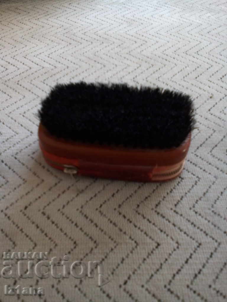 Old brush pencil case with price 11.00 BGN | € 5.62 Old brush pencil case with price 11.00 BGN | € 5.62