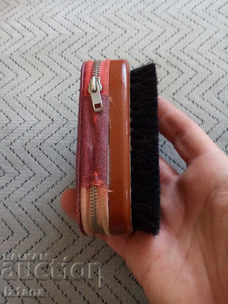 Old brush pencil case - 6 Old brush pencil case - 6
