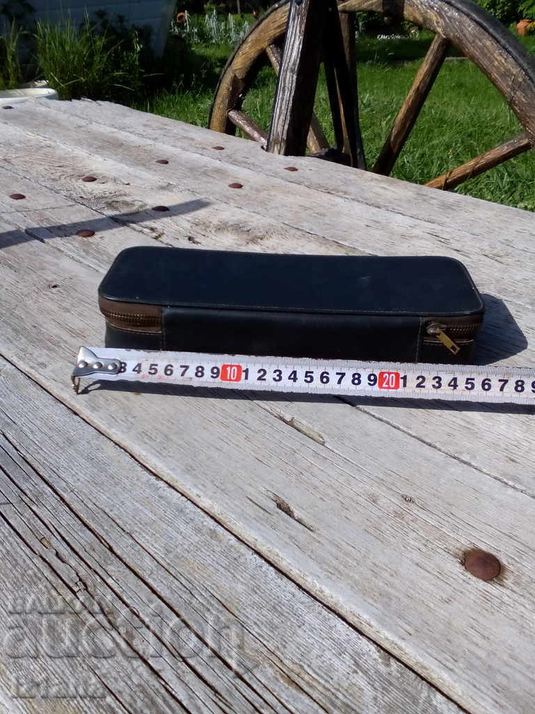 Old male nurse with price 30.00 BGN | € 15.34 Old male nurse with price 30.00 BGN | € 15.34