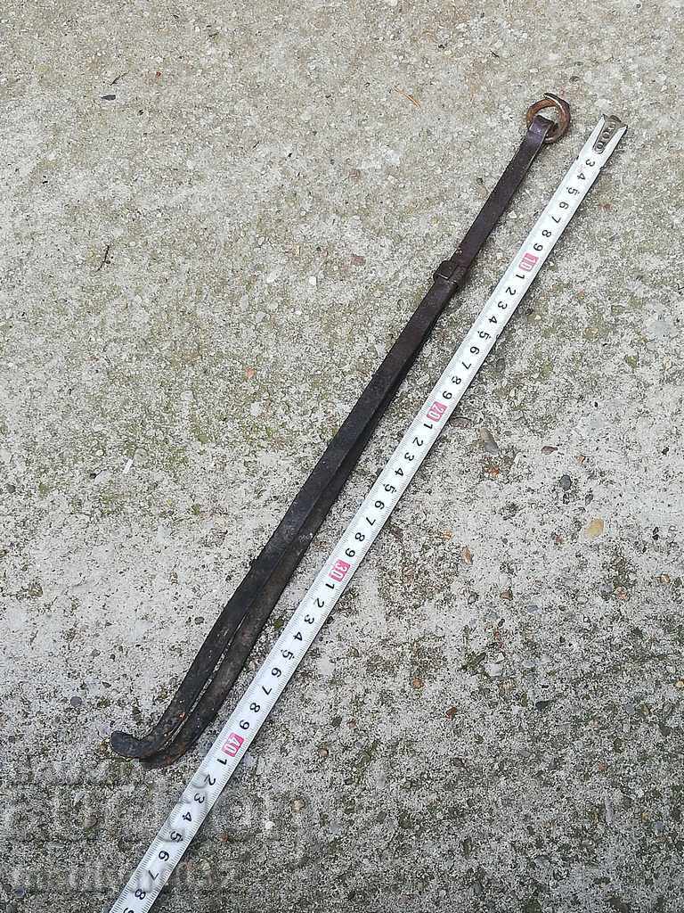 Auction Old dilaf, tongs, wrought iron for oven Auction Old dilaf, tongs, wrought iron for oven