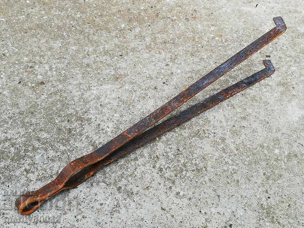 Old dilaf, mash, wrought iron for a furnace with price 19.00 BGN | € 9.71 Old dilaf, mash, wrought iron for a furnace with price 19.00 BGN | € 9.71
