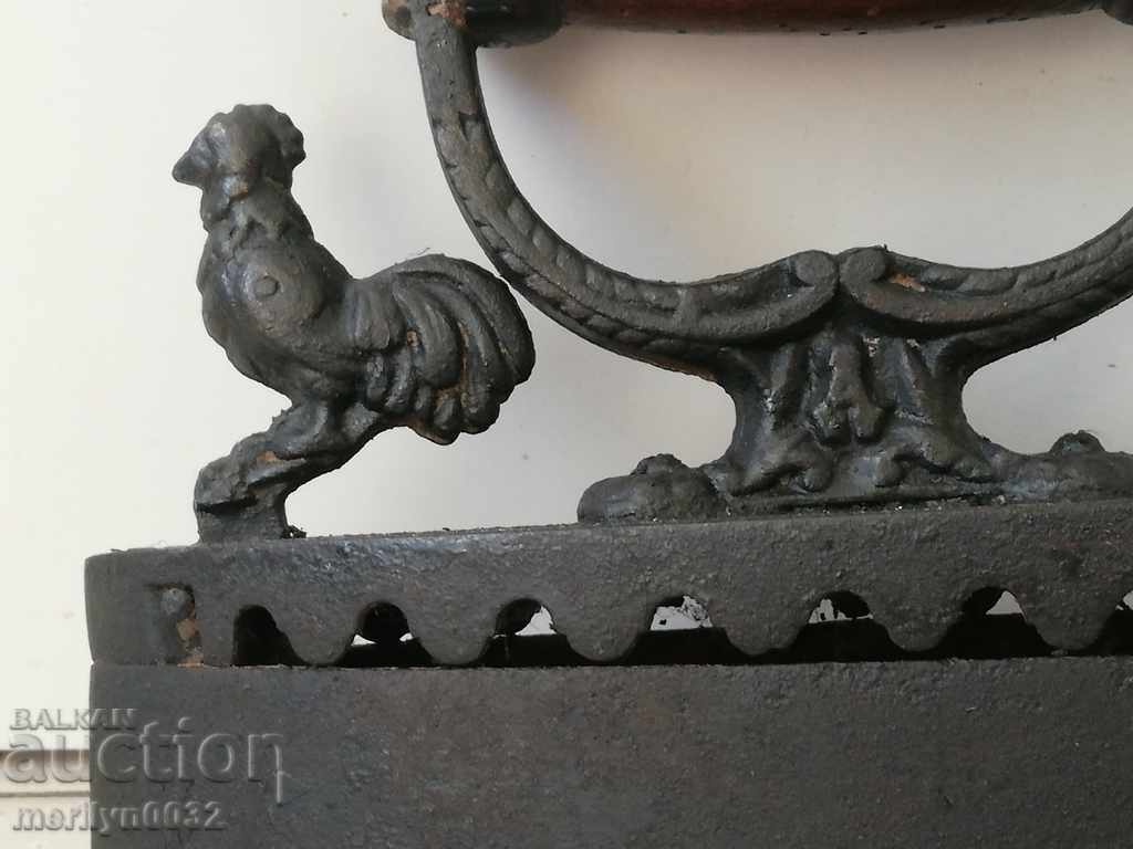 Ancient iron on the 19th century with price 69.00 BGN | € 35.28 Ancient iron on the 19th century with price 69.00 BGN | € 35.28