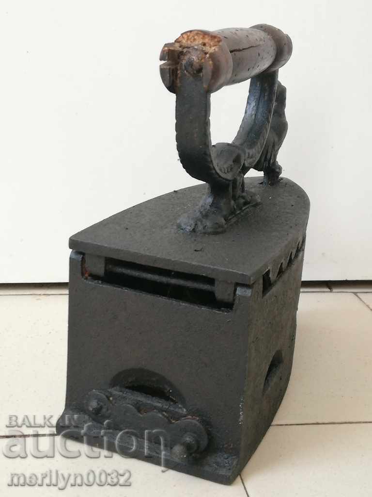 Delivery of Ancient iron on the 19th century Delivery of Ancient iron on the 19th century