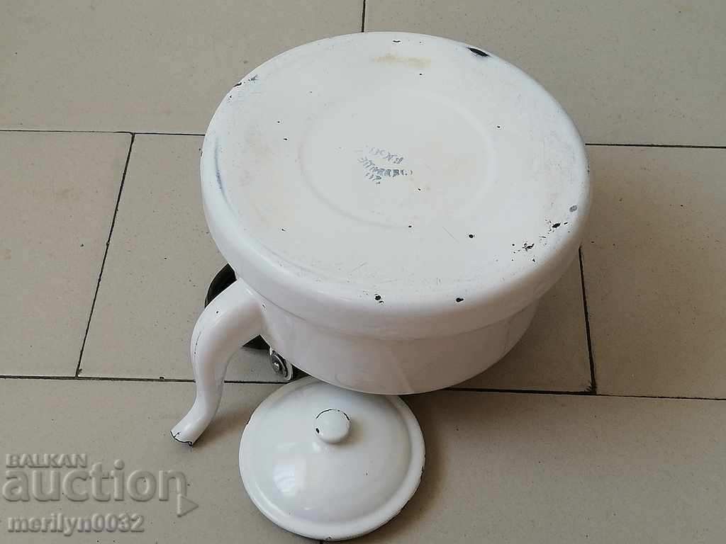 Delivery of Enameled teapot, soup with enamel, Bulgaria Delivery of Enameled teapot, soup with enamel, Bulgaria