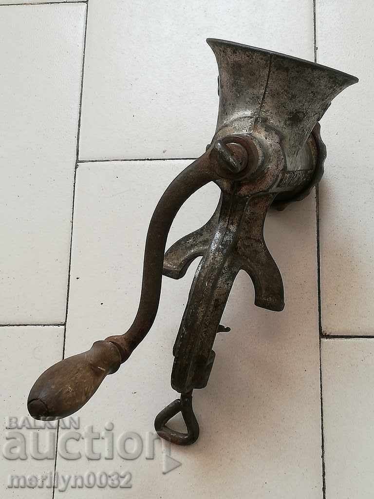 Δημοπρασία Παλιά μηχανή για να αλέσει την μηχανή κοπής κιμά Δημοπρασία Παλιά μηχανή για να αλέσει την μηχανή κοπής κιμά