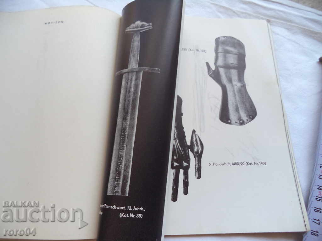 Auction WEAPONS AND UNIFORMS Auction WEAPONS AND UNIFORMS