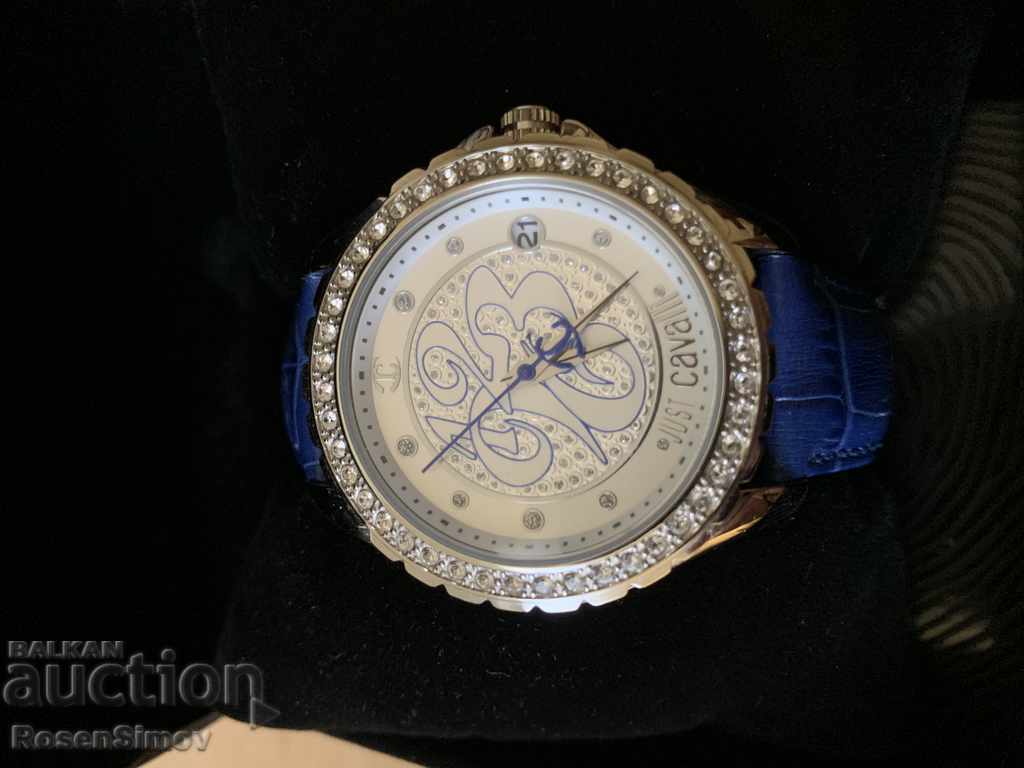 Delivery of Just Cavalli watch with leather strap Delivery of Just Cavalli watch with leather strap