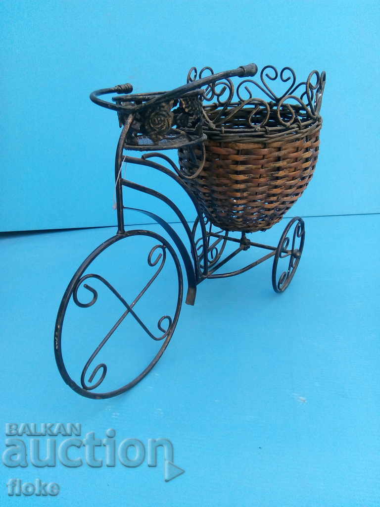 Bottle rack-metal stand - 6 Bottle rack-metal stand - 6