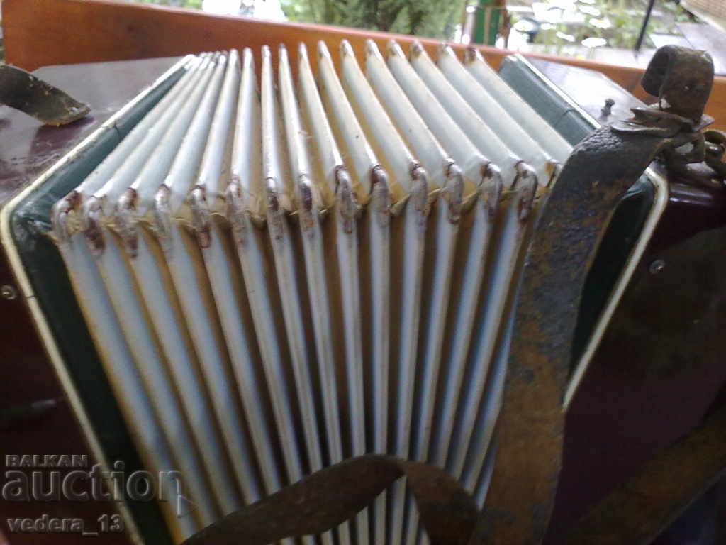 old accordion BARCARO 32 bass - 5