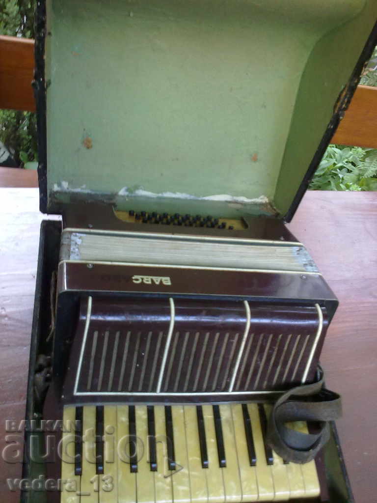 old accordion BARCARO 32 bass - 6
