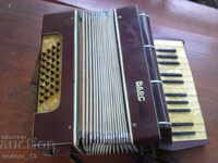old accordion BARCARO 32 bass