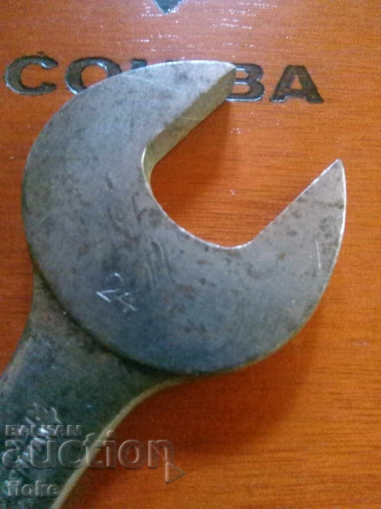 Delivery of Old wrench