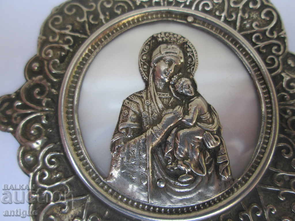 STARA PANAGIA, WOMAN WITH YOUNG PEOPLE. - 6