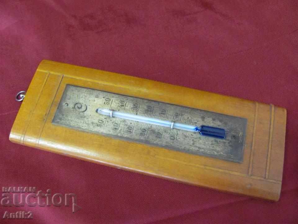 The 30 Star Spearm Thermometer - Bronze and Wood with price 40.00 BGN | € 20.45 The 30 Star Spearm Thermometer - Bronze and Wood with price 40.00 BGN | € 20.45