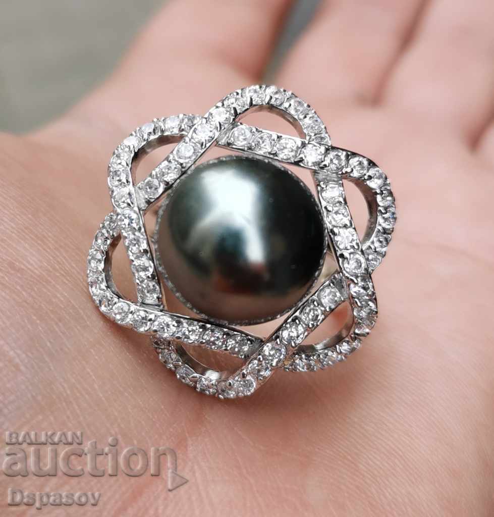 Πολυτελές ασημένιο δαχτυλίδι με μαύρο μαργαριτάρι
