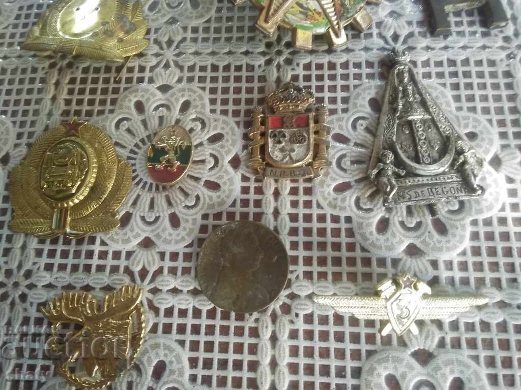 Auction Old badges, cockades. Auction Old badges, cockades.