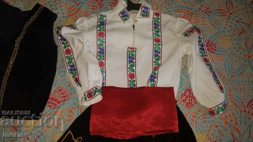 Auction Children's styled costume Auction Children's styled costume