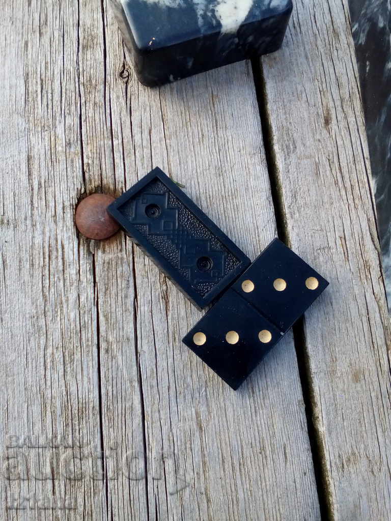 Delivery of Old domino Delivery of Old domino