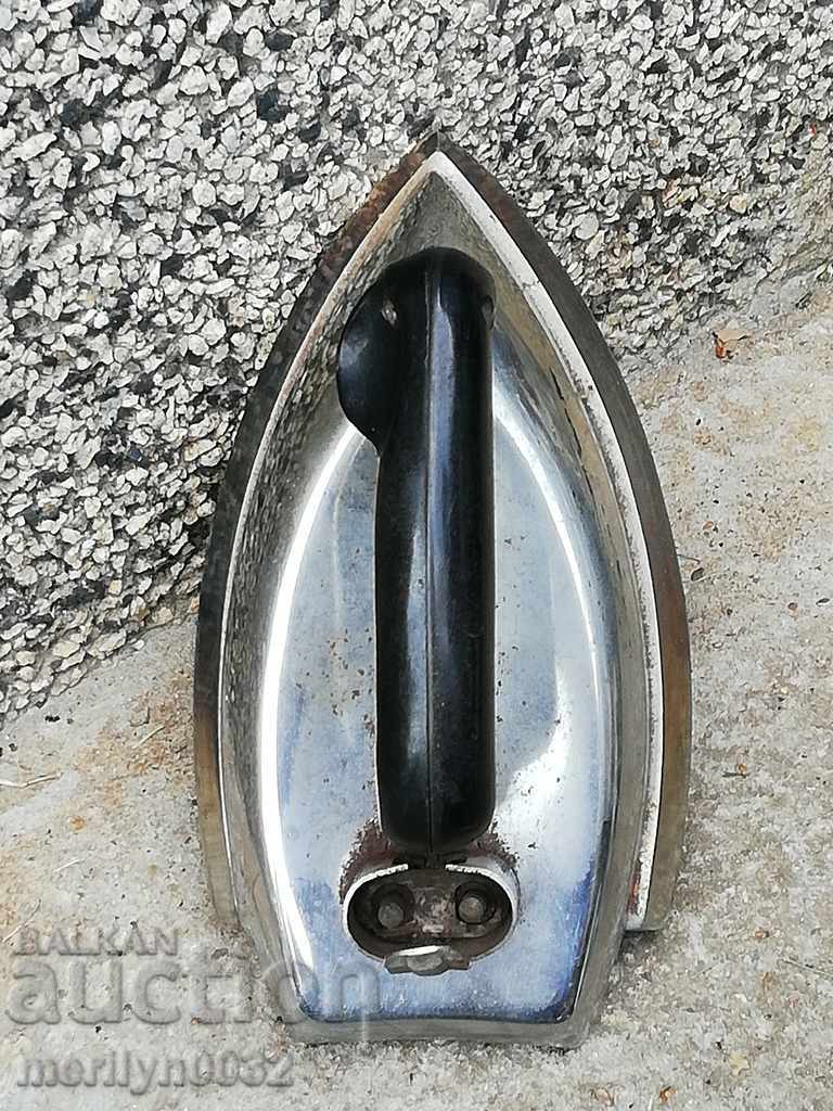 Old Electric Iron Curl - 6 Old Electric Iron Curl - 6