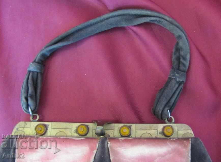 The 40 Old Ladies' Bronze Holsters - 6 The 40 Old Ladies' Bronze Holsters - 6