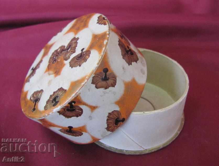 Auction The 40 Original Box of Powder 2 pieces Auction The 40 Original Box of Powder 2 pieces