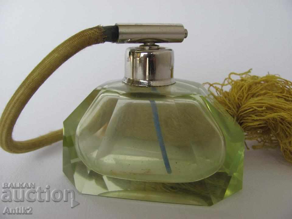 Delivery of 30 Crystal Shimmer for perfume yellow color Delivery of 30 Crystal Shimmer for perfume yellow color