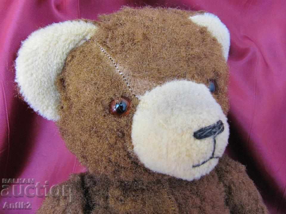 Licitație Jucării vechi de 50 de ani - Big Bear Licitație Jucării vechi de 50 de ani - Big Bear