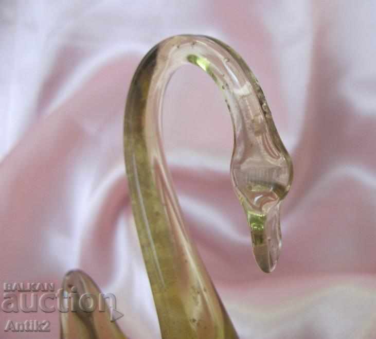 Delivery of Old Crystal Glass Figure - Swan Delivery of Old Crystal Glass Figure - Swan