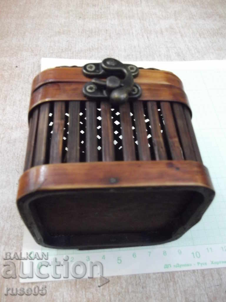 Δημοπρασία Κουτί με κάλυμμα λυγαριάς Δημοπρασία Κουτί με κάλυμμα λυγαριάς