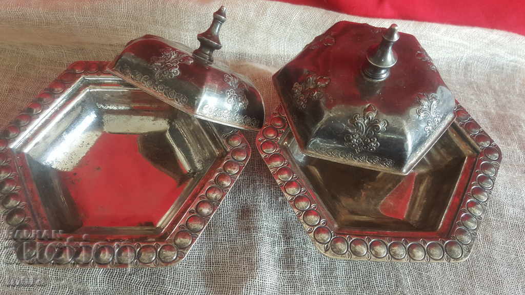 A pair of silverware with price 75.00 BGN | € 38.35 A pair of silverware with price 75.00 BGN | € 38.35