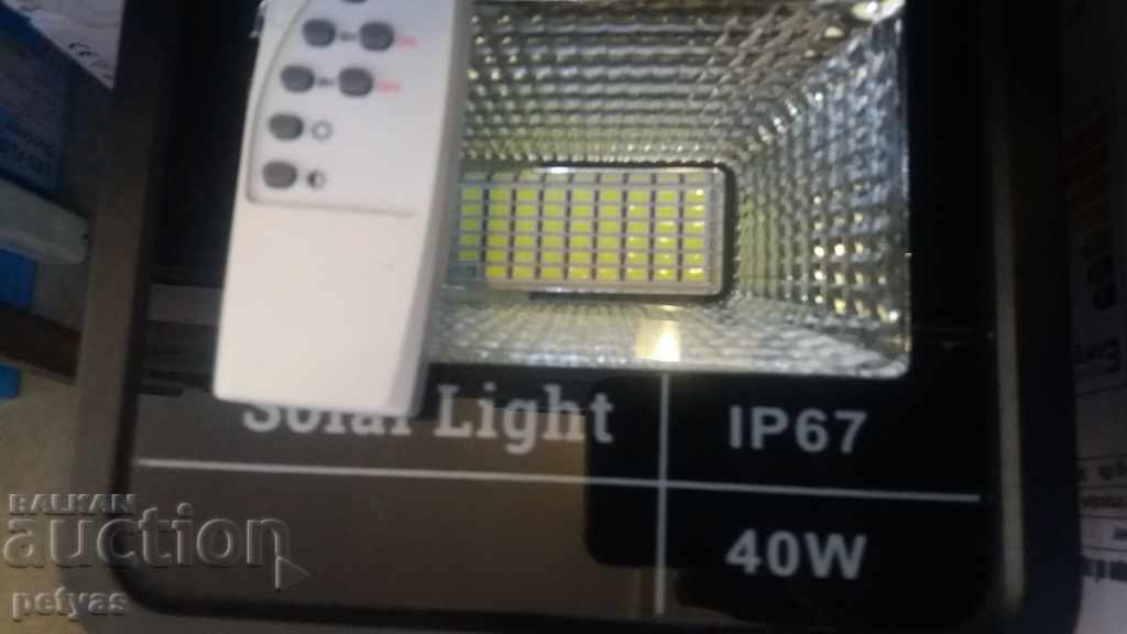 Delivery of LED Projector with solar panel 25W + remote Delivery of LED Projector with solar panel 25W + remote