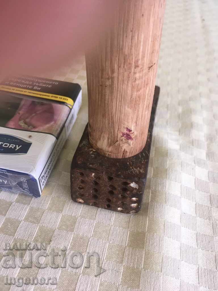 Auction  TESLA TESLICHKA HORSES IRON TOOL CHUCK