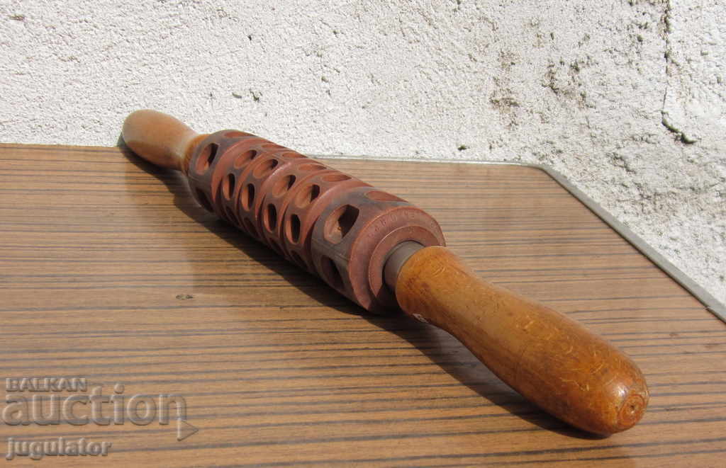 Art Deco old antique German mechanical massage machine with price 30.00 BGN | € 15.34