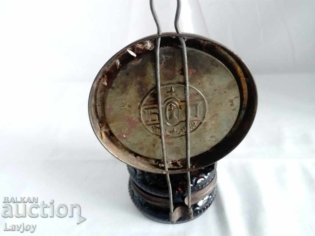 Delivery of Old gas lamp