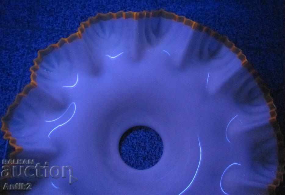 Auction  The 30 Art Deco Oranium Warm Crystal Glass Lampion